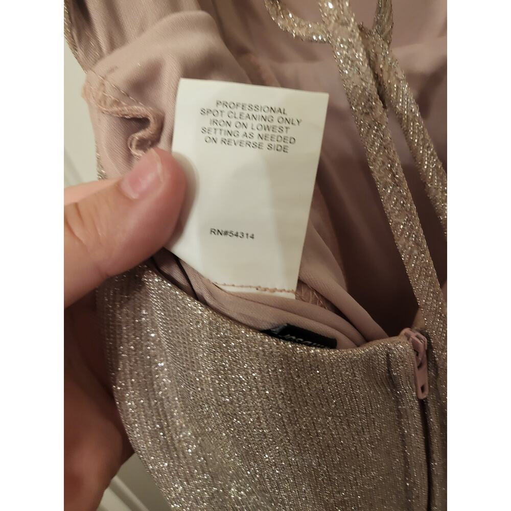 Windsor Sparkly Gold Formal Dress Size 1/2 - Picture 6 of 13